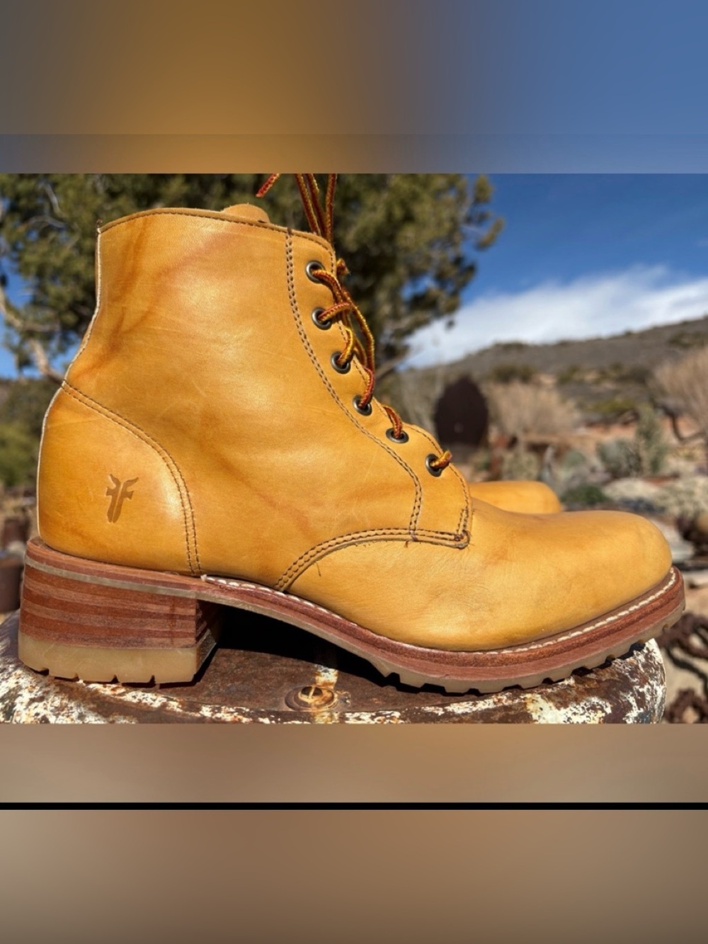 FRYE Short Lug Sole Lace Up Boots Banana With Sunrise Marbling